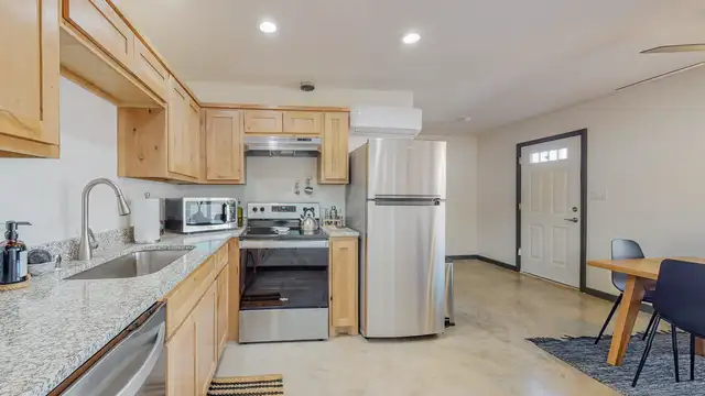 View image 18