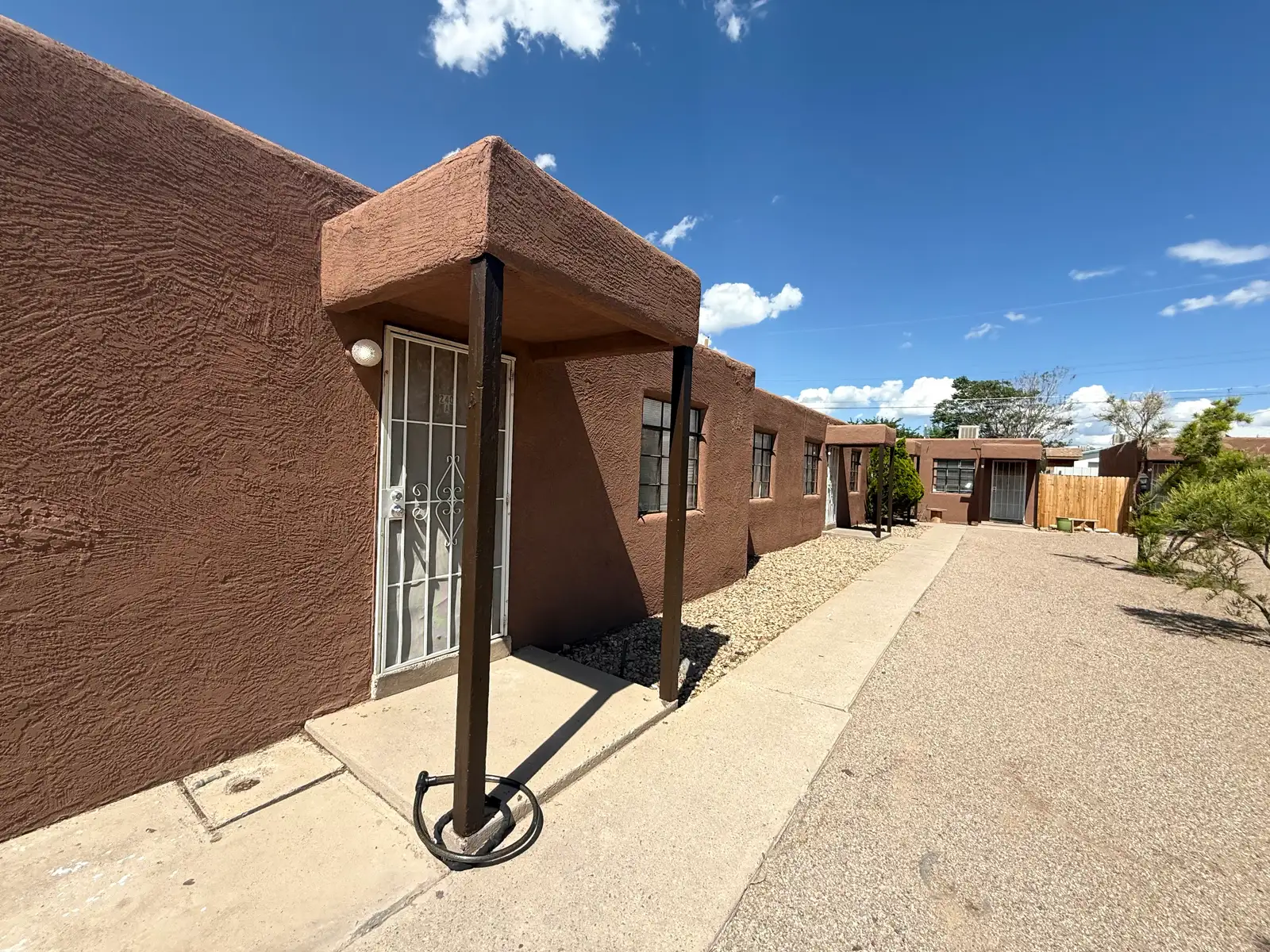 236 San Pablo St NE image 2