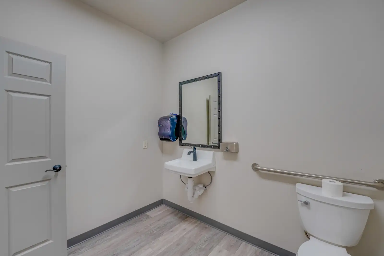 6586 E Main St Suite B image 8