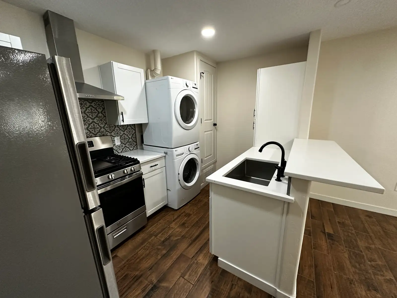 4Plex-Great Location-Turn Key! image 23