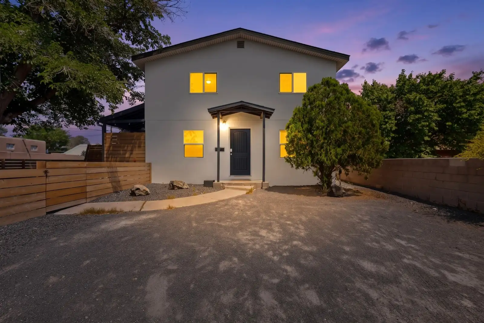 4Plex-Great Location-Turn Key! image 2