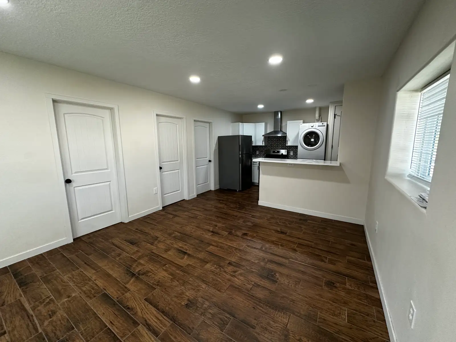 4Plex-Great Location-Turn Key! image 22