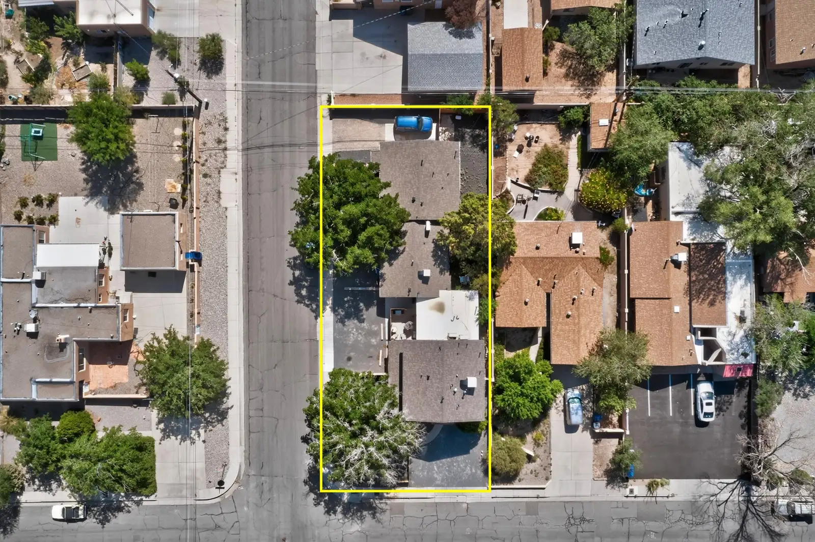 4Plex-Great Location-Turn Key! image 5