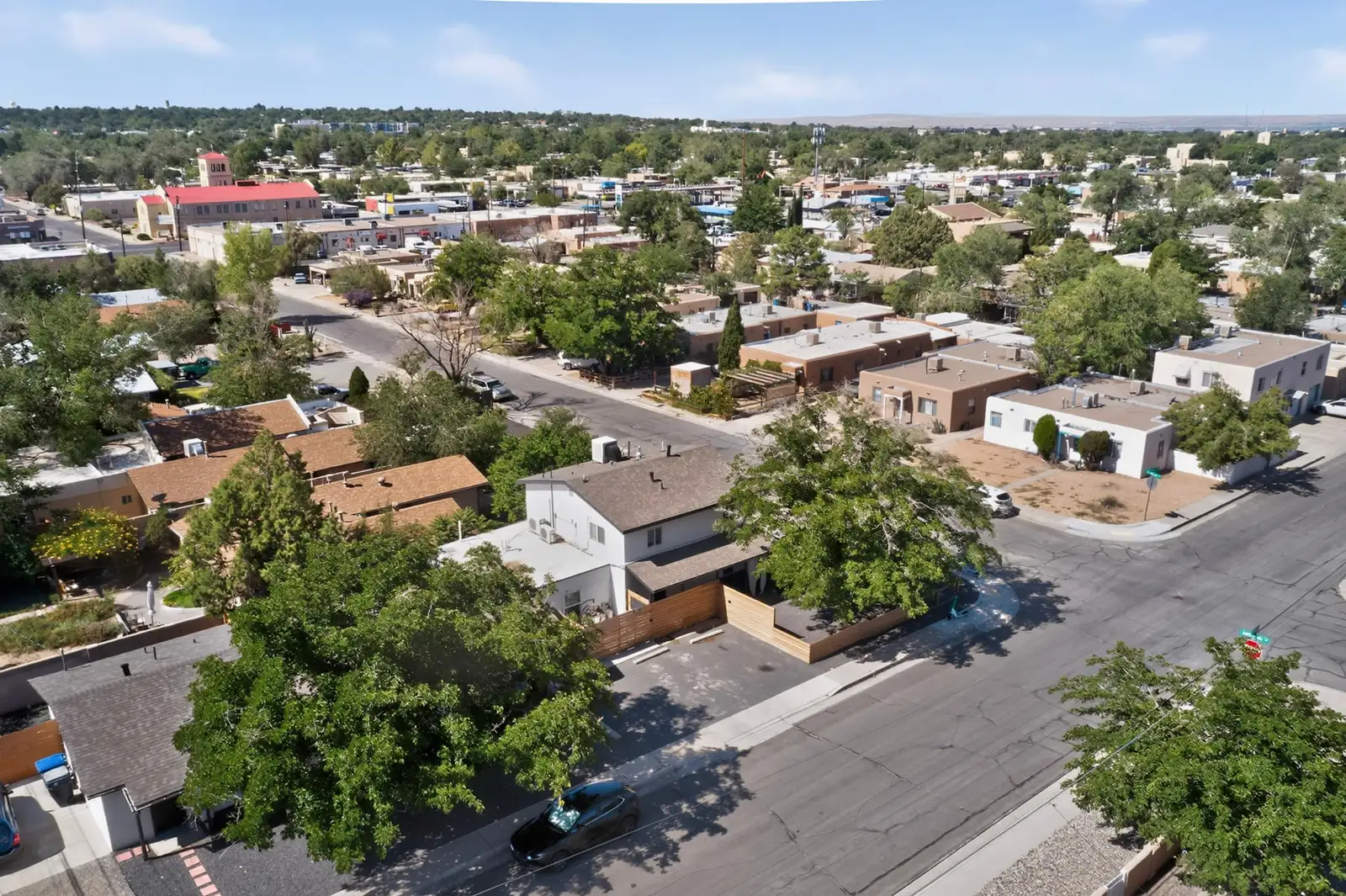 4Plex-Great Location-Turn Key! image 7