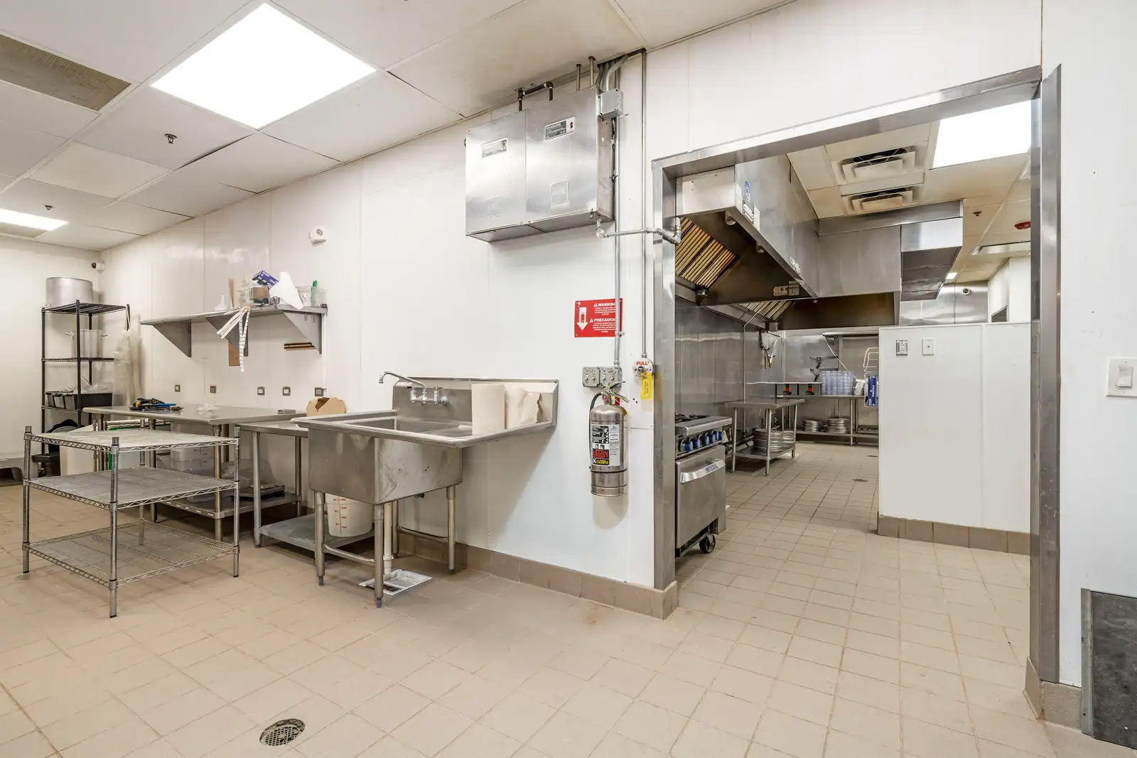 1607 A Alcaldesa St image 31