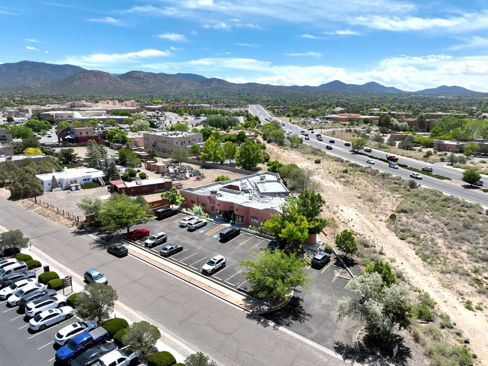 546 Harkle Rd, Santa Fe, NM 87505