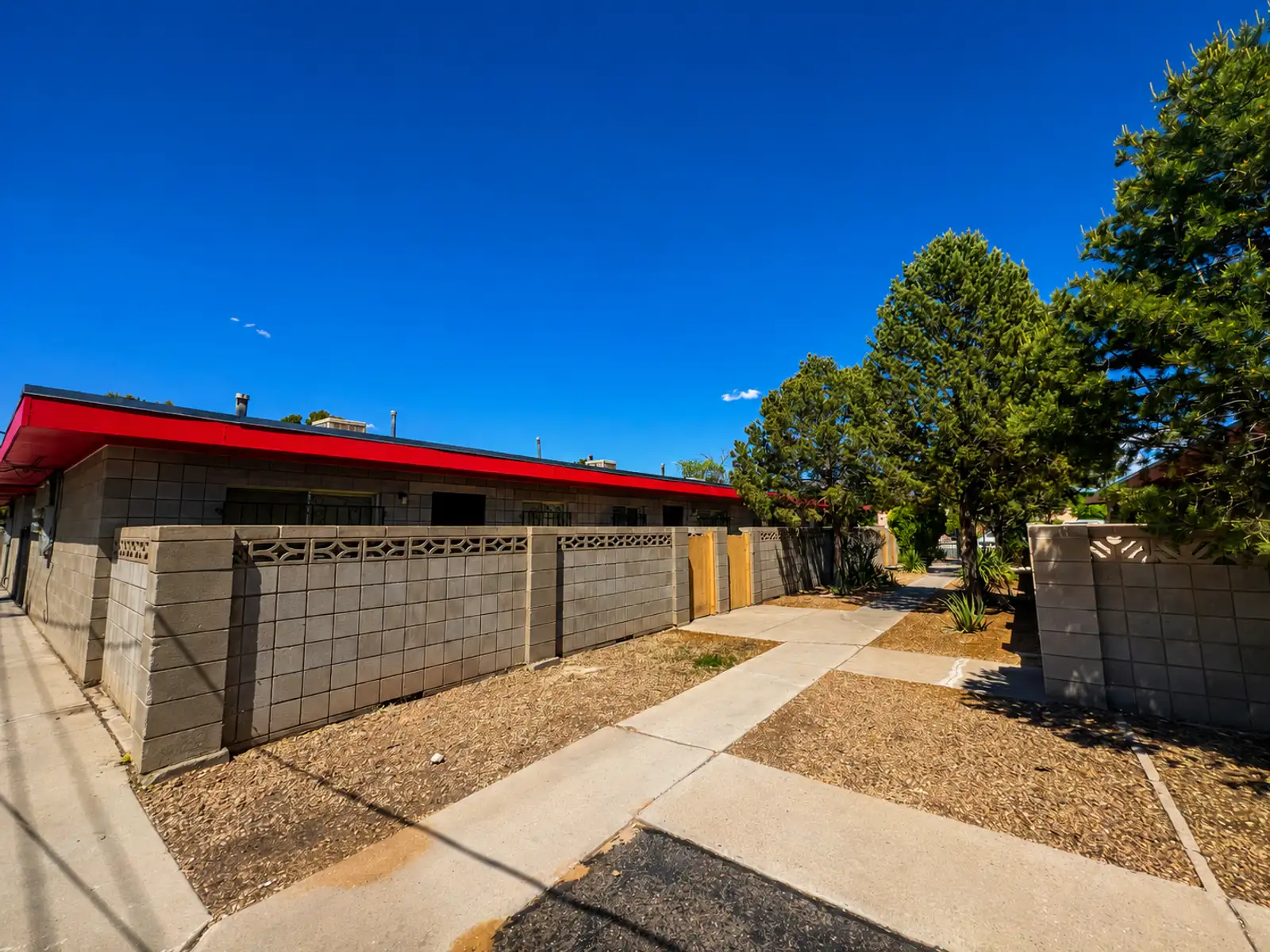 635 Mesilla St SE image 1