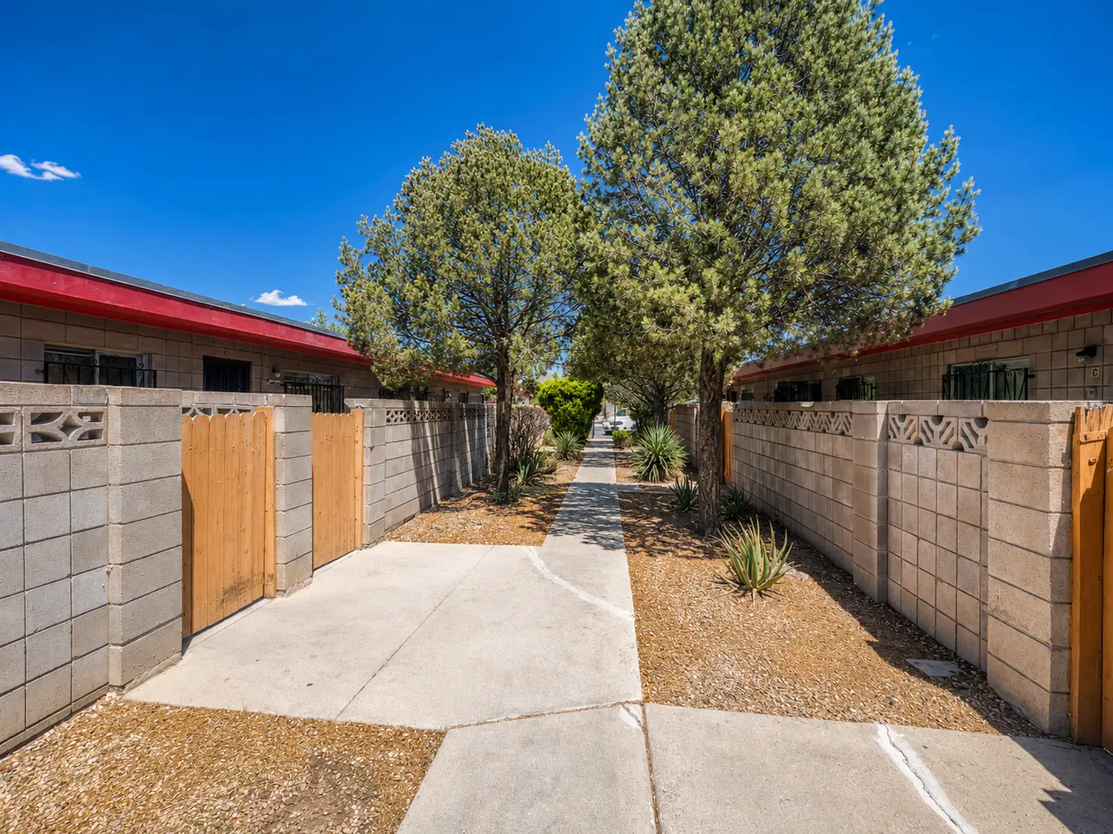 635 Mesilla St SE image 4