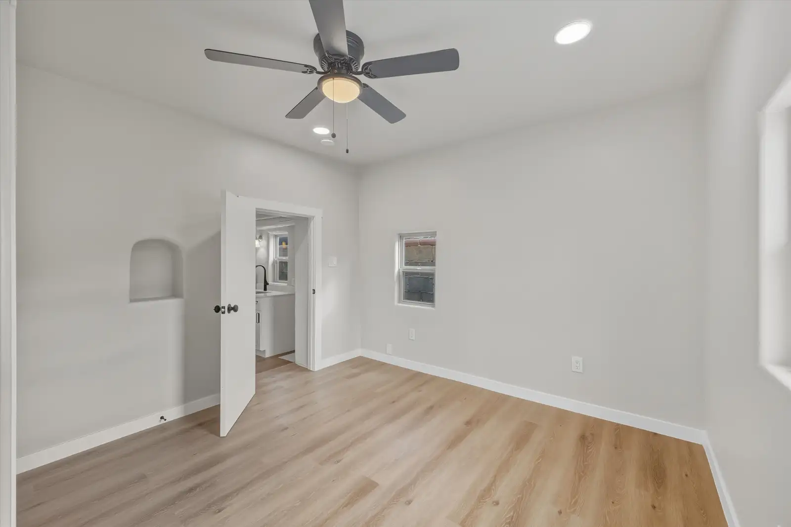 426 Towner Ave NW image 27