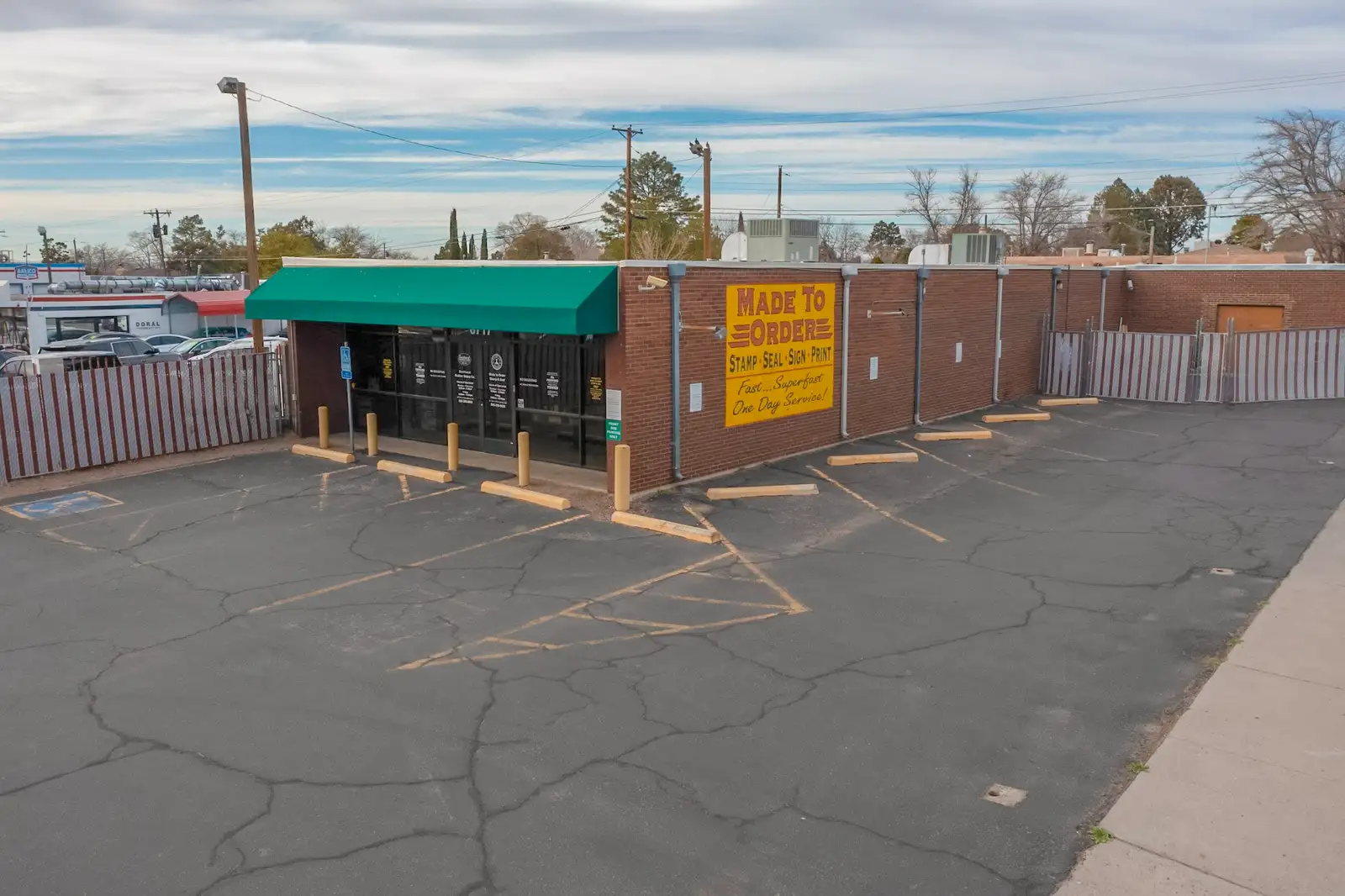 6717 Lomas Blvd NE, Albuquerque, NM 87110