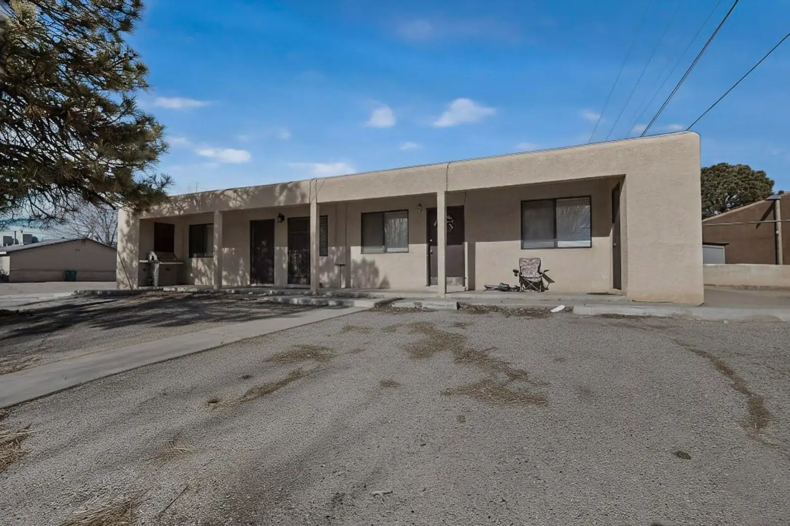 1025 Sage St image 1