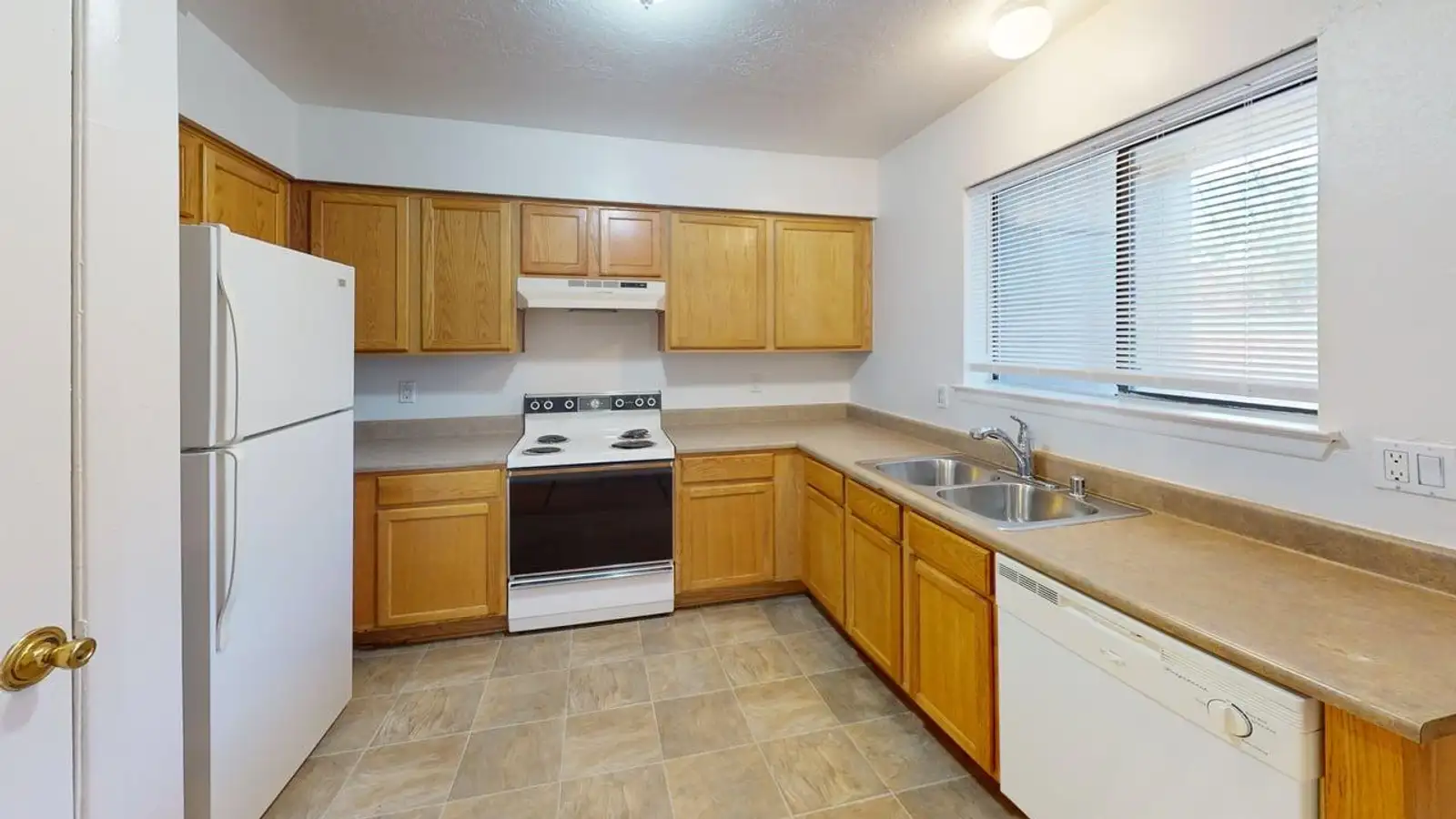 1315 Madeira Dr SE image 3