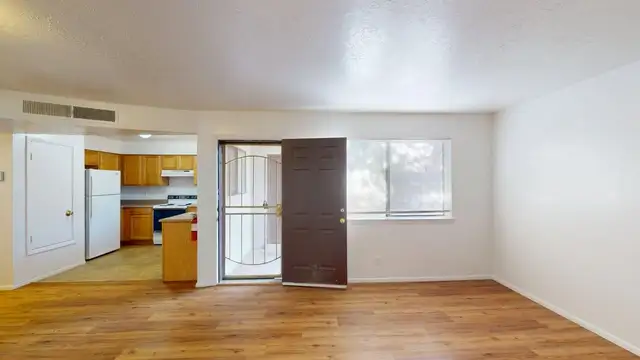 View image 18