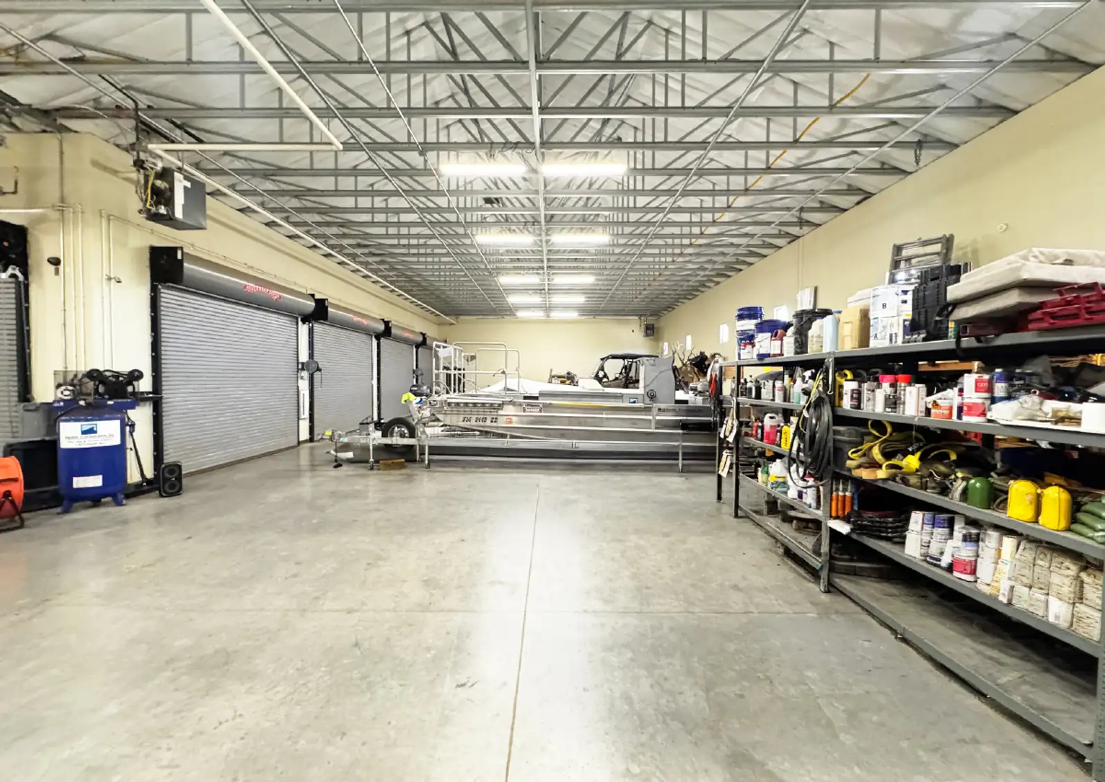 Multi-Bay Warehouse Condo | Rare Westside Location image 7