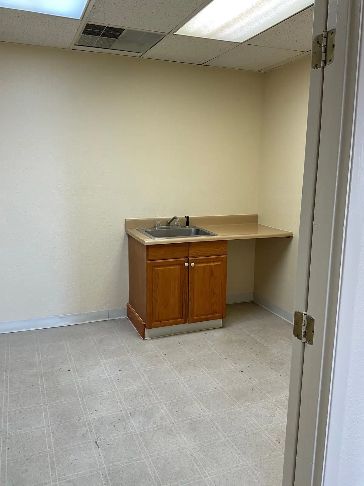 1101 Cardenas Dr. NE, Ste. 206 image 15