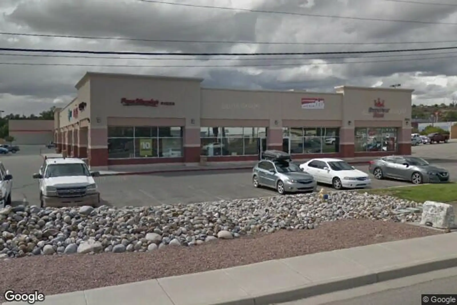 Prime Shop Space in Farmington image 6