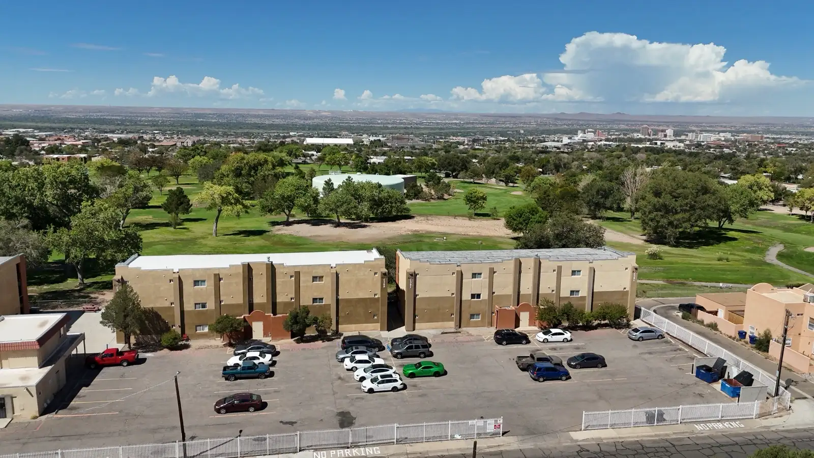 Sunport Apartments image 24