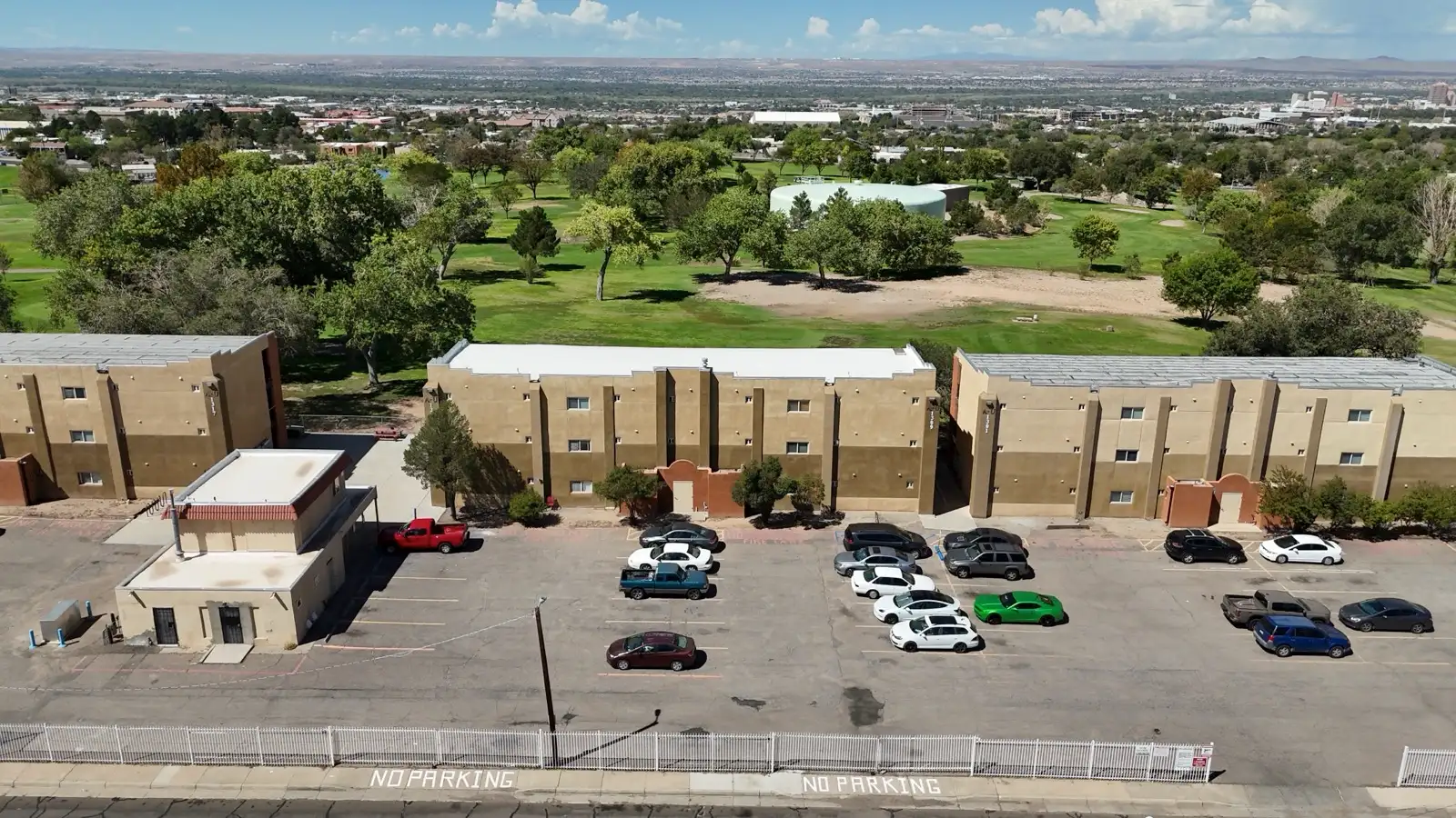Sunport Apartments image 18