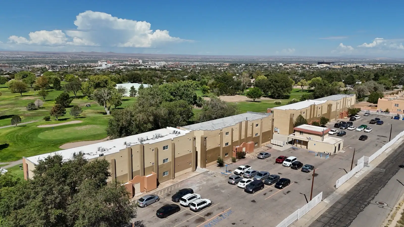 Sunport Apartments image 31