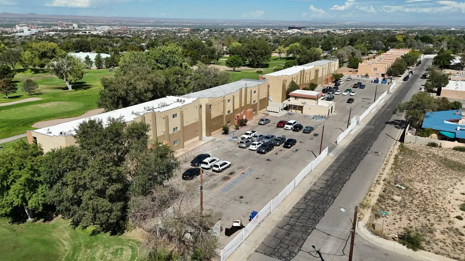 Sunport Apartments image 13
