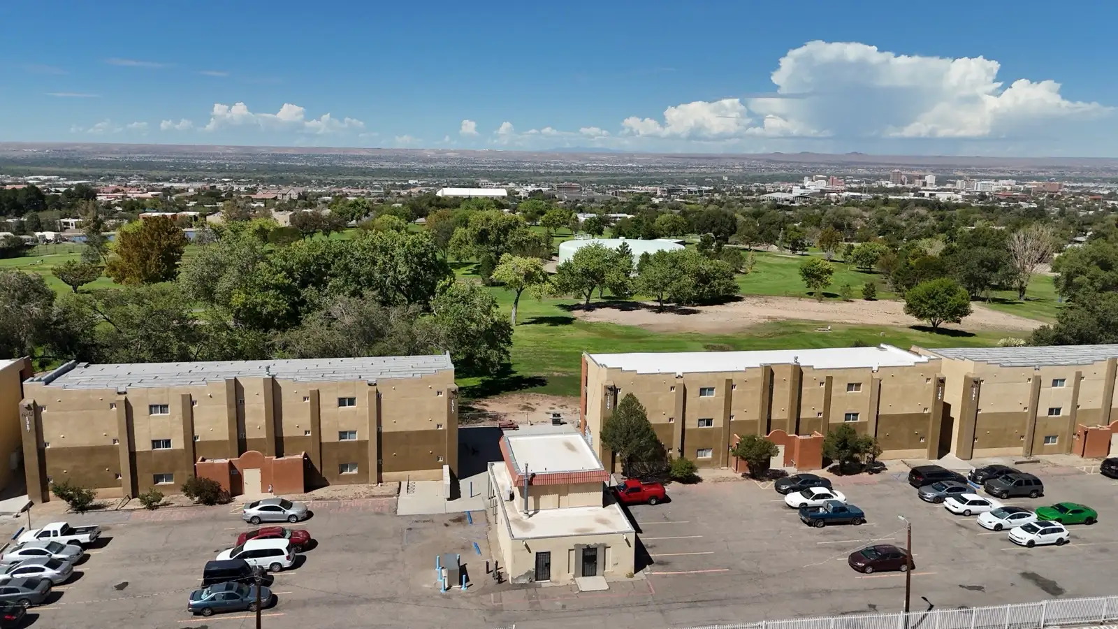 Sunport Apartments image 26