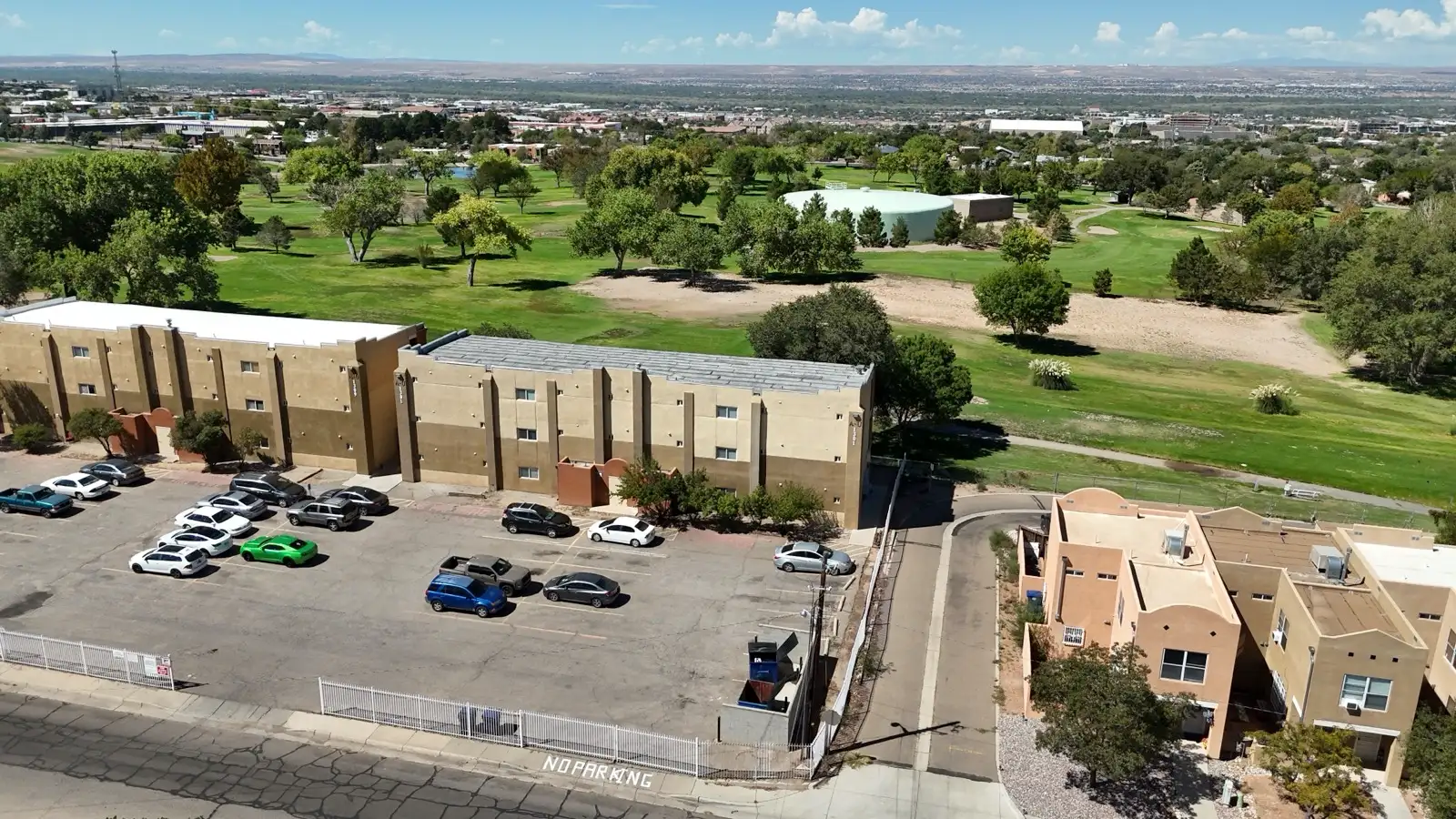 Sunport Apartments image 21