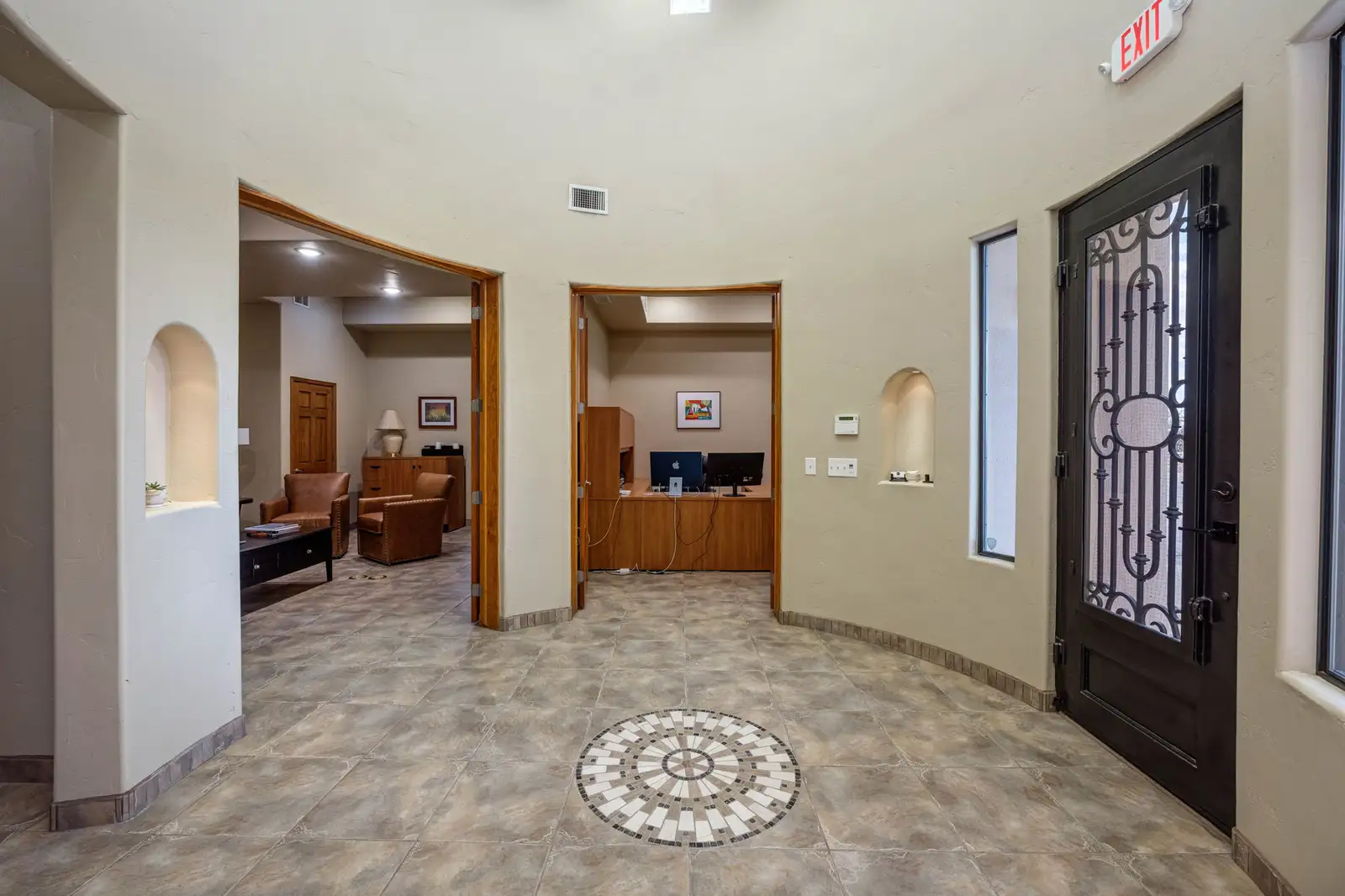 1320 Picacho Hills Dr image 9
