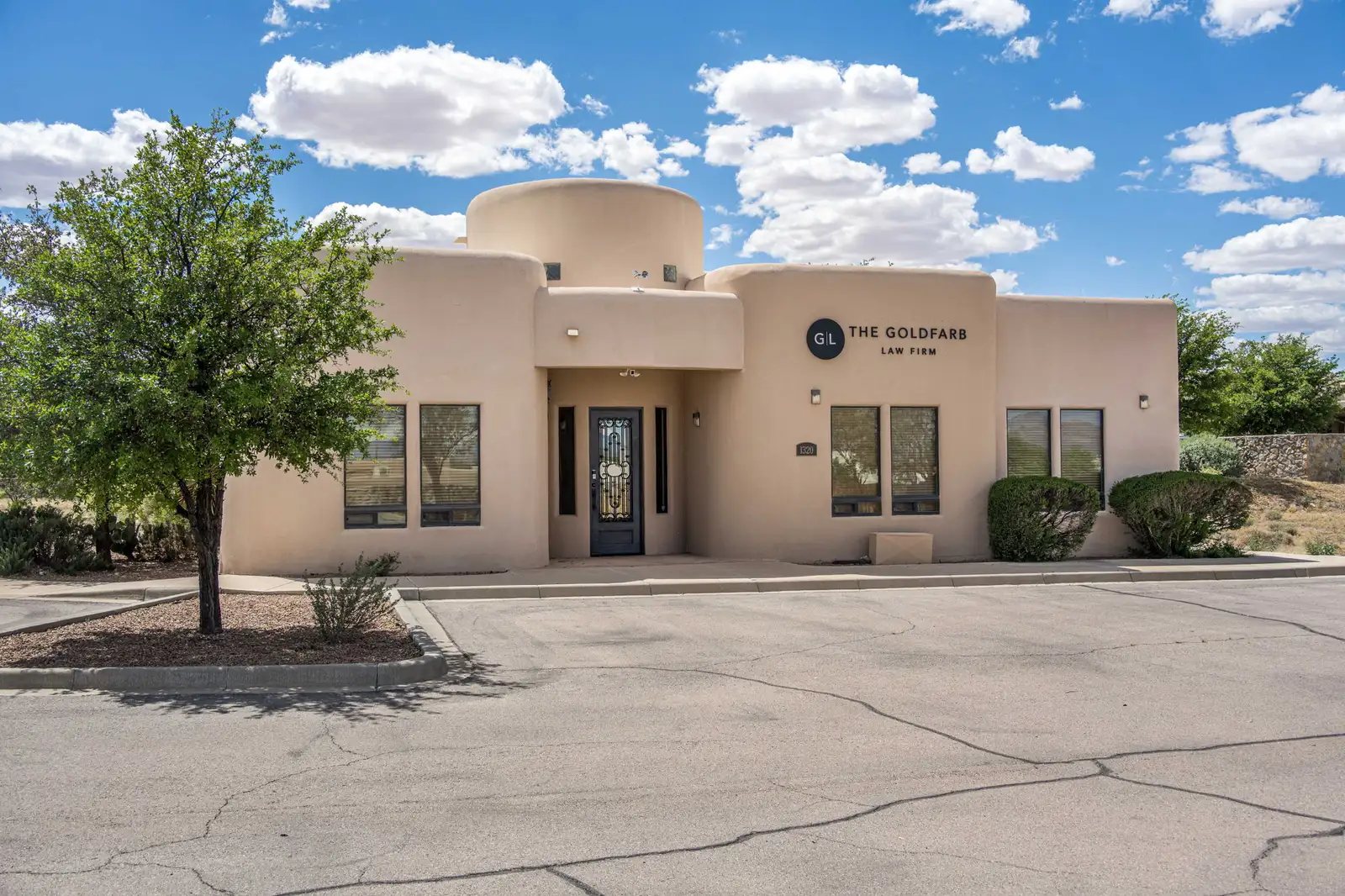 1320 Picacho Hills Dr image 4