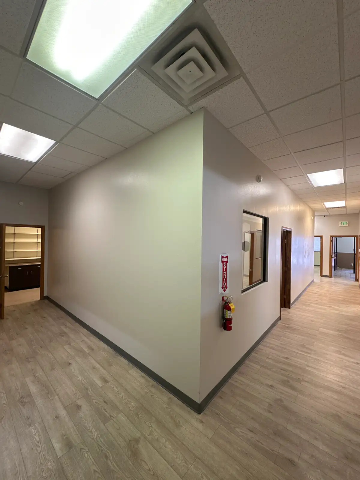 NICE FUNCTIONAL OFFICE SPACE W/ YARD SPACE image 25