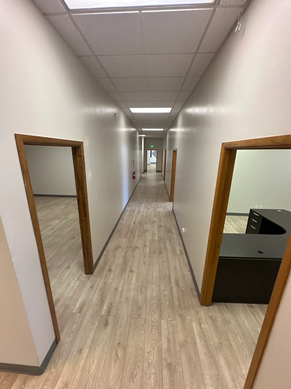 NICE FUNCTIONAL OFFICE SPACE W/ YARD SPACE image 40