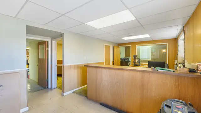 View image 100