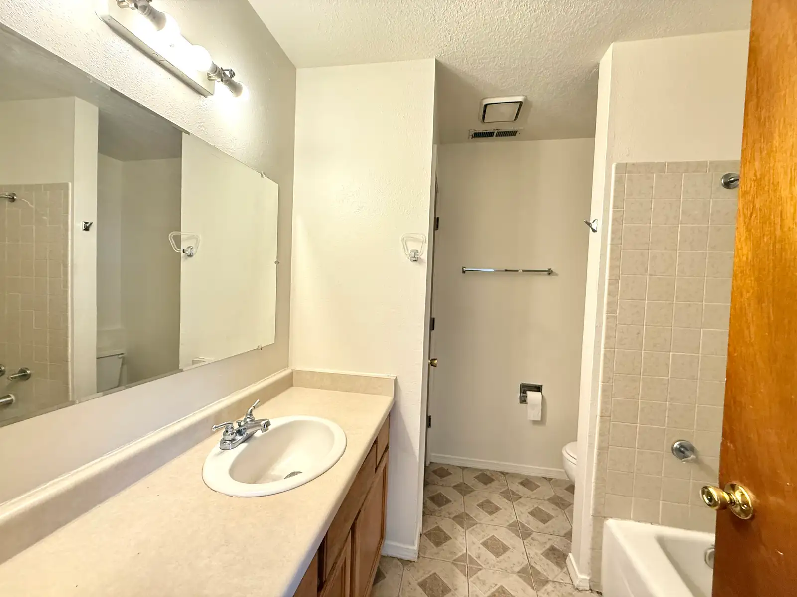 1339 San Mateo Blvd SE image 9