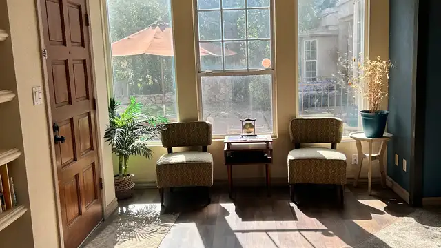 1036 S Main St listing image