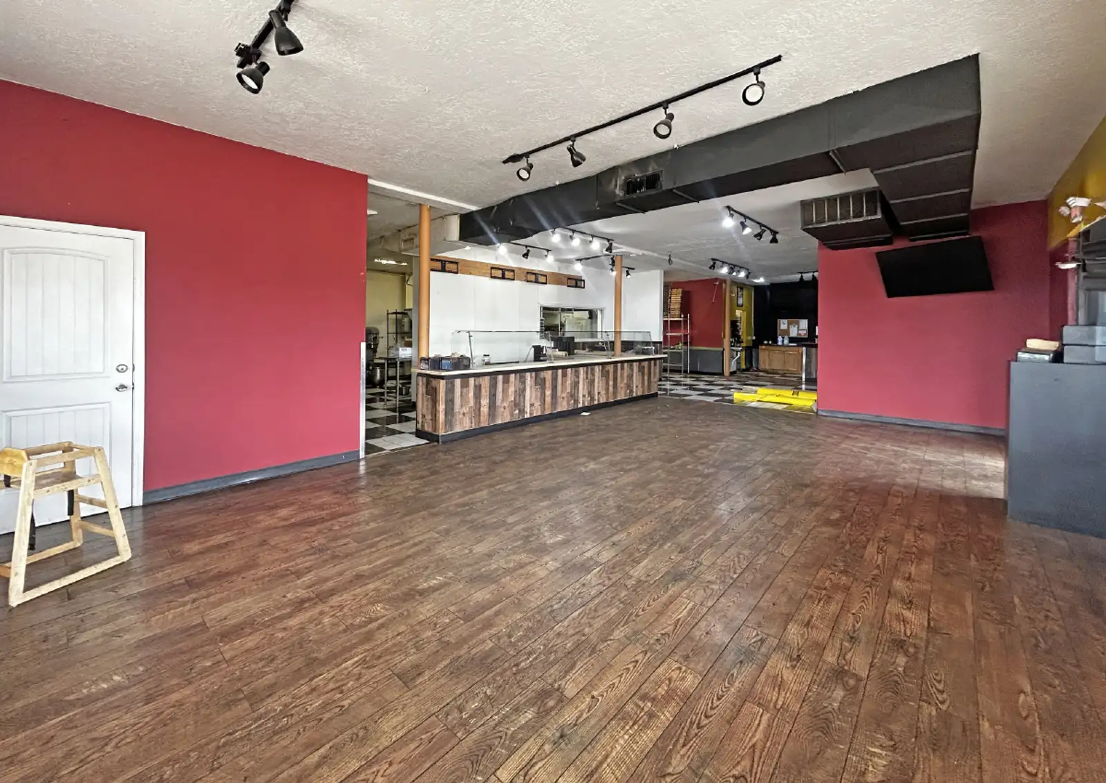 1608 Eubank Blvd NE image 16