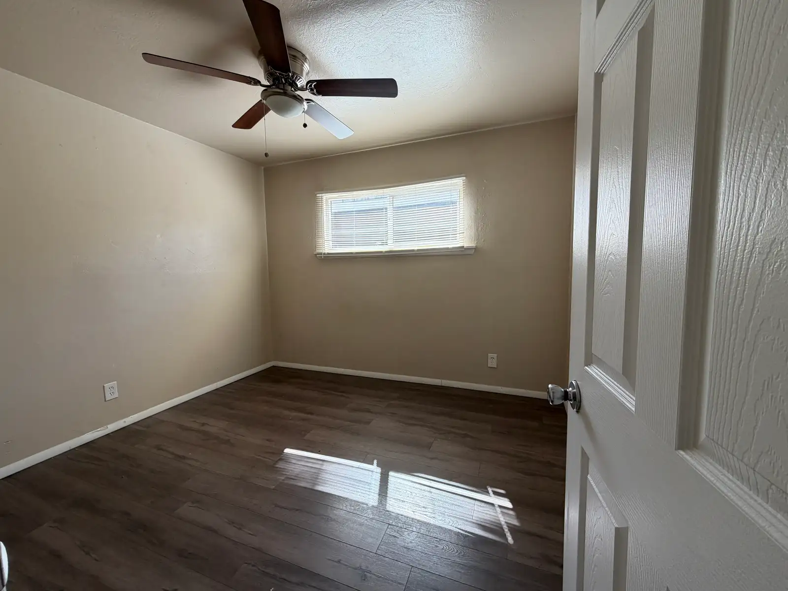 1100 Palomas Dr SE image 8