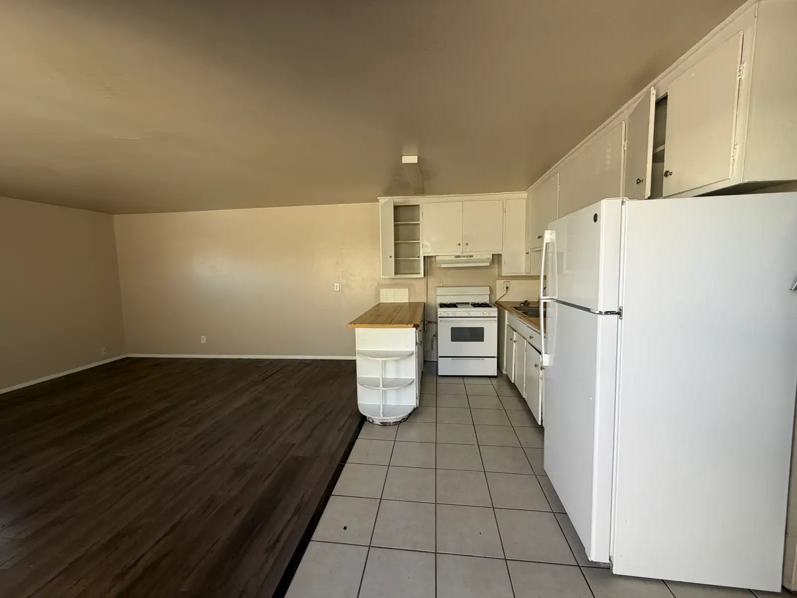 1100 Palomas Dr SE image 13