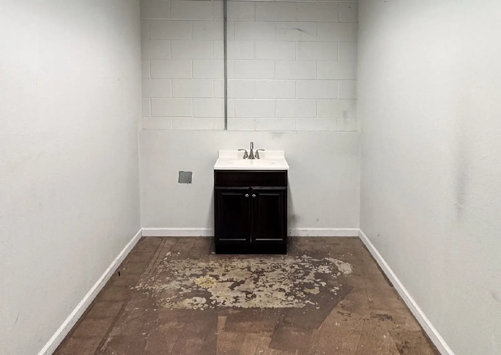 Uptown Turn-Key Salon image 8