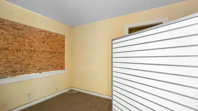 View image 12