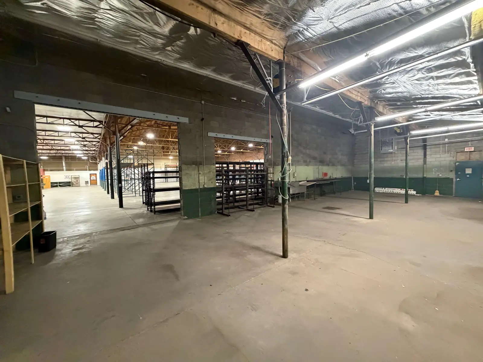 Rainbow Center Warehouse image 4