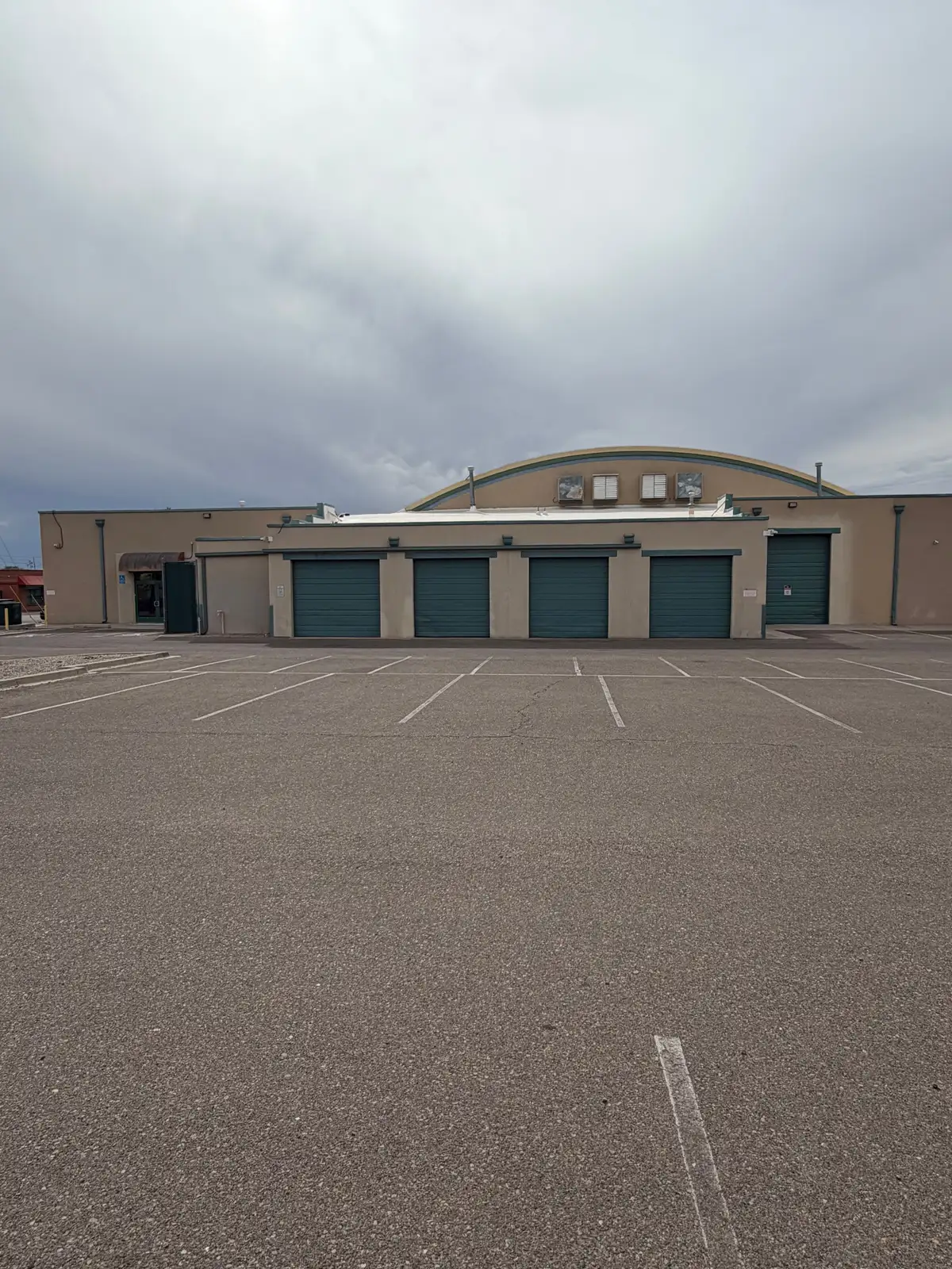 Rainbow Center Warehouse image 2