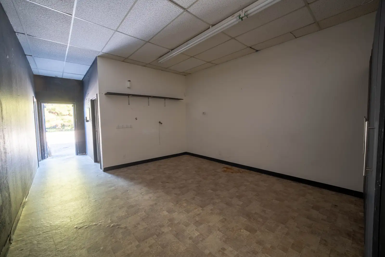 102 Caldwell Ave image 16