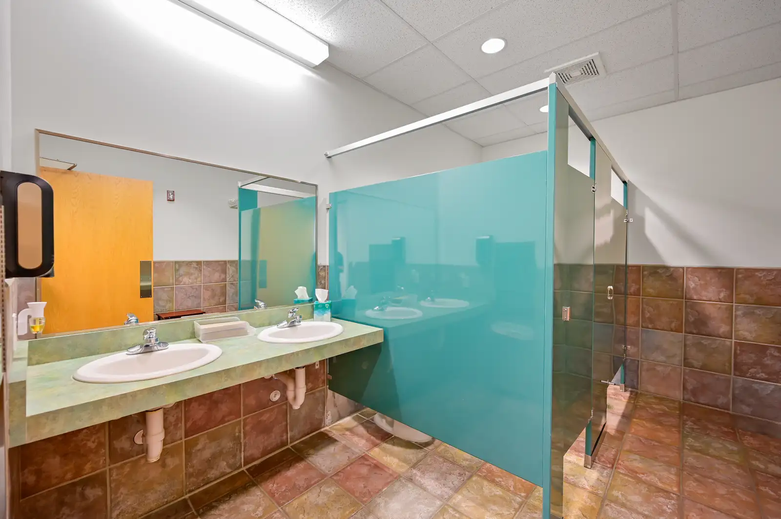 2945 Rodeo Park Dr E image 12