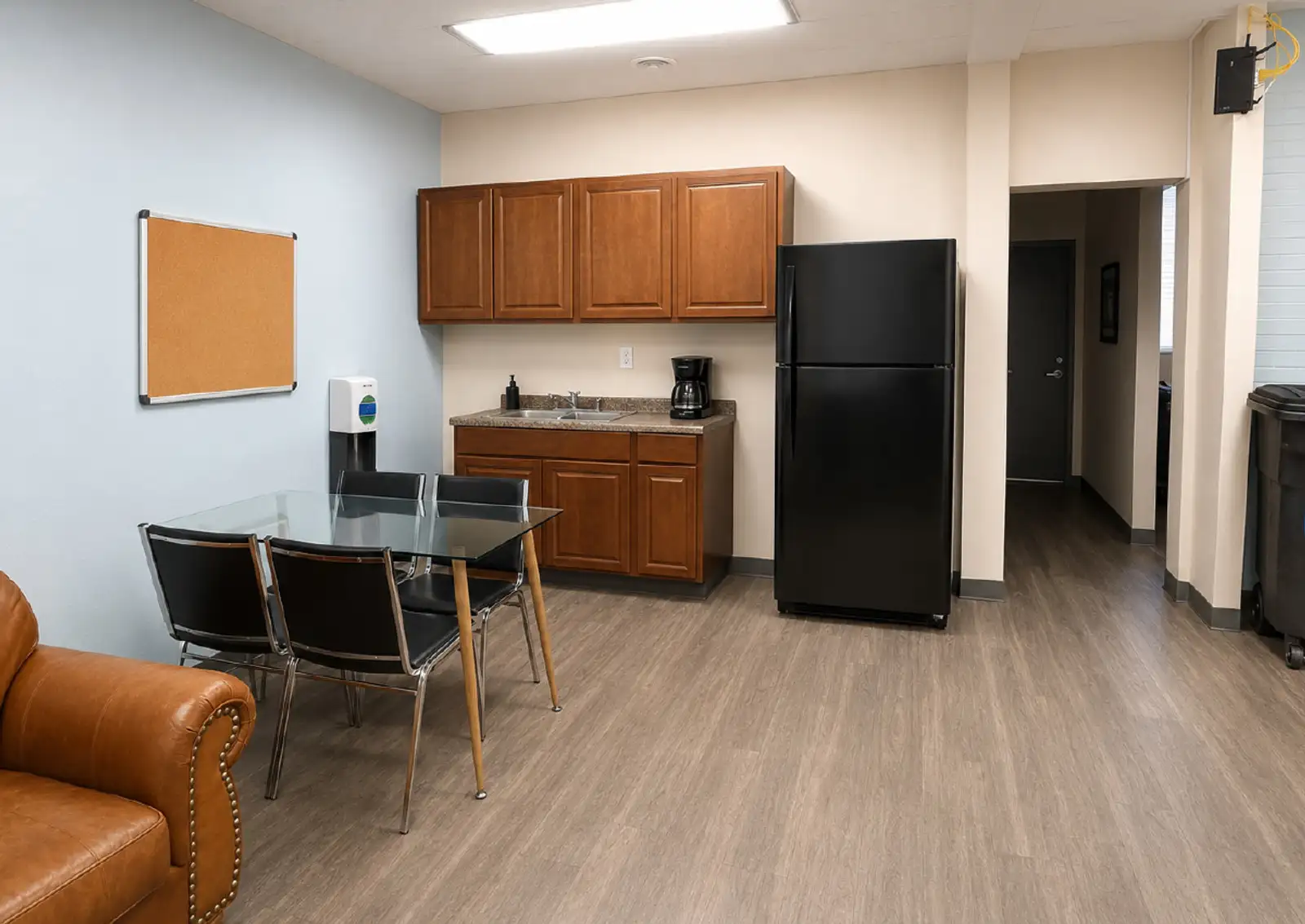 Encino Medical Plaza image 16