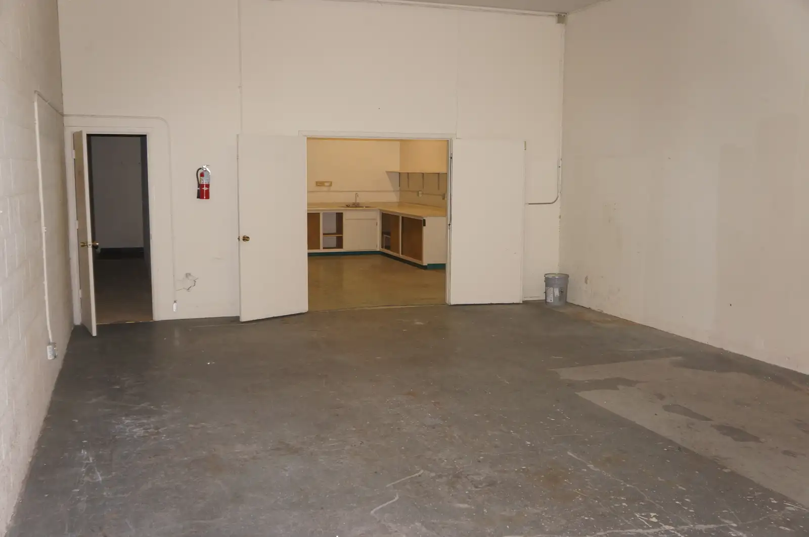 Office/Warehouse for Lease Associate