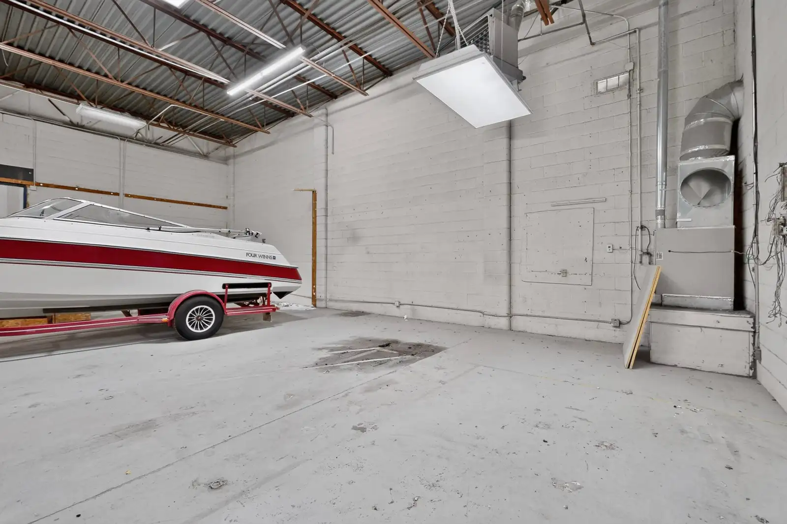 PREMIER MULTI TENANT INDUSTRIAL COMPLEX image 16