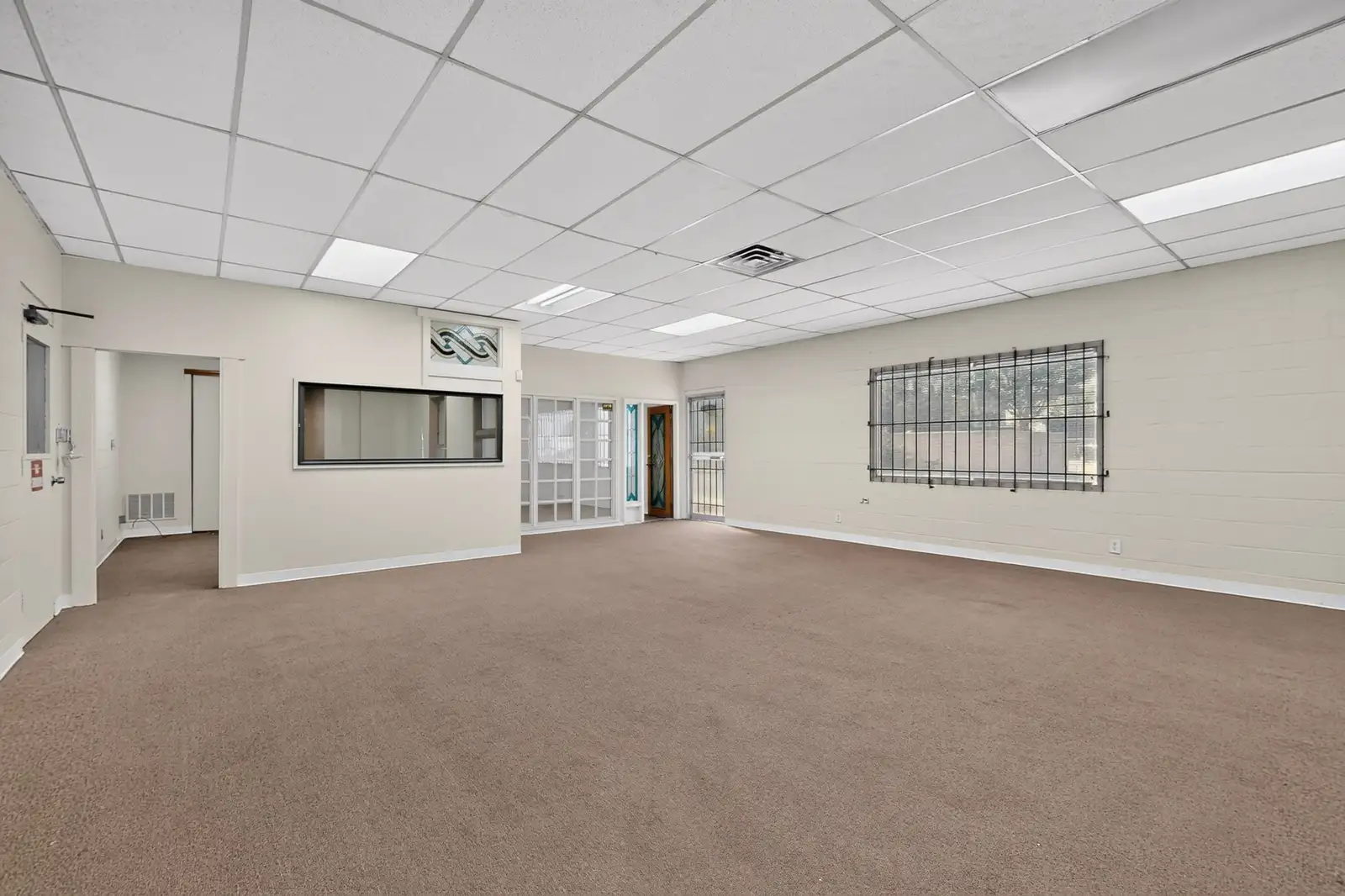 PREMIER MULTI TENANT INDUSTRIAL COMPLEX image 18