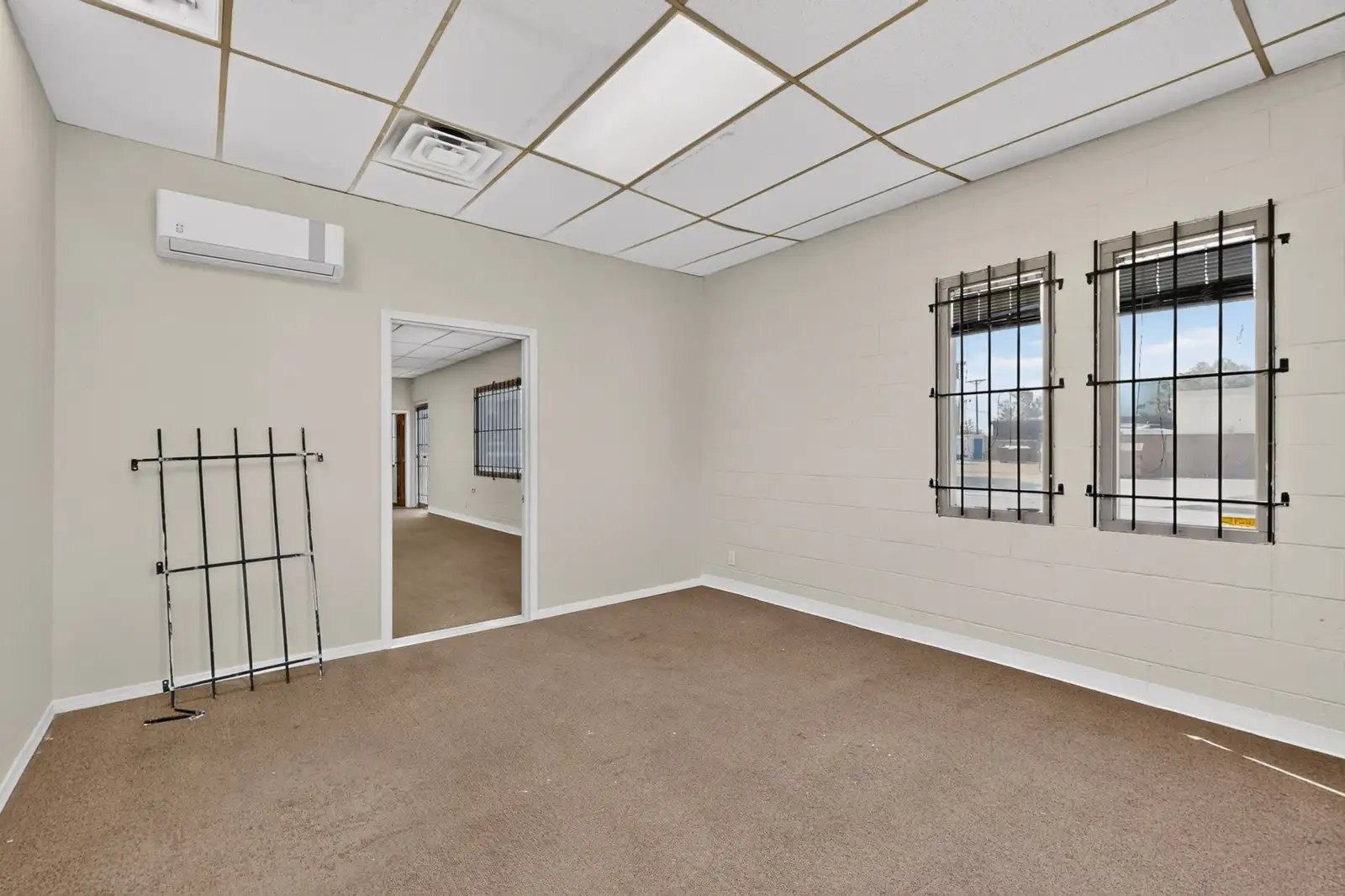 PREMIER MULTI TENANT INDUSTRIAL COMPLEX image 30