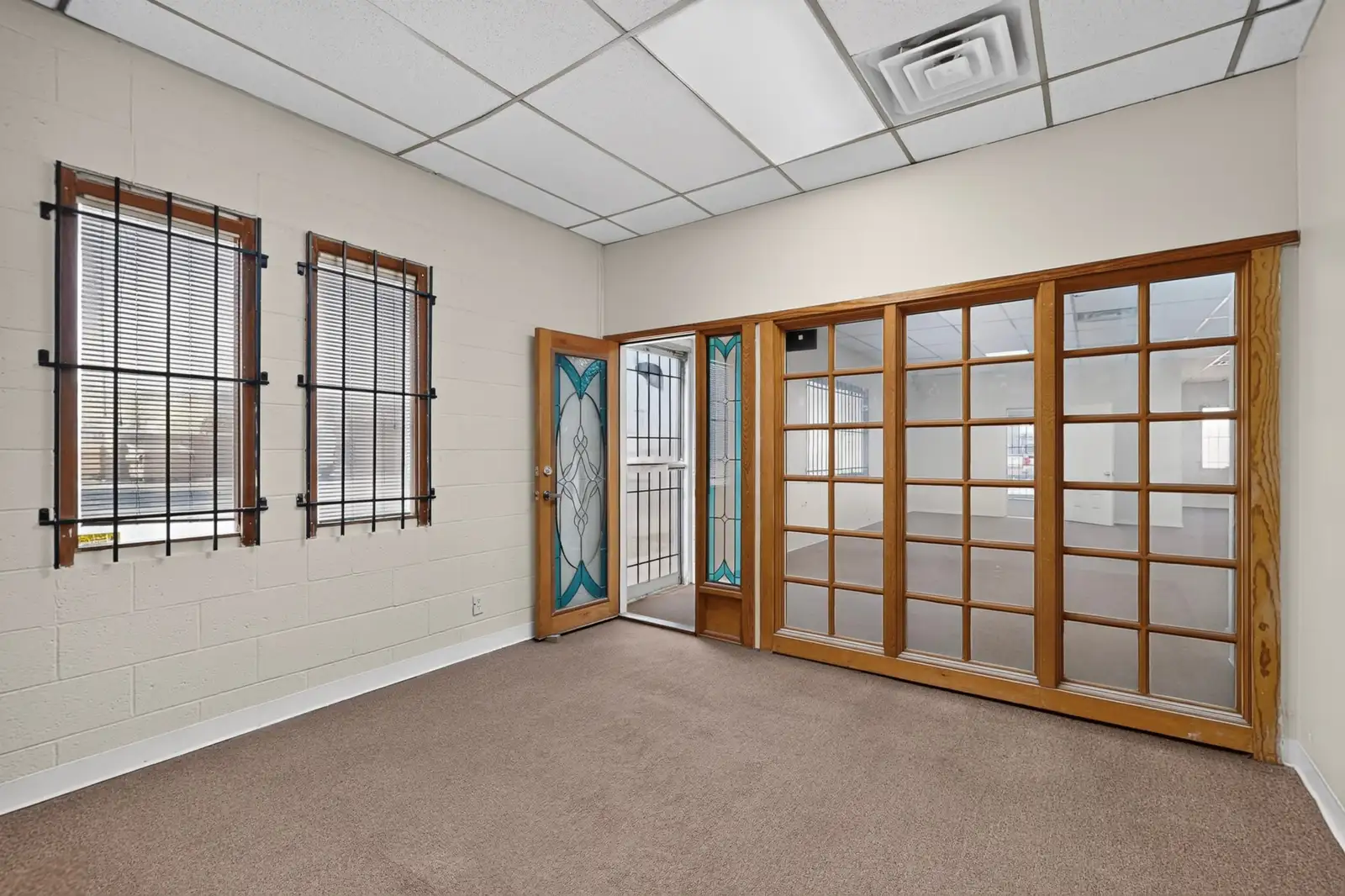 PREMIER MULTI TENANT INDUSTRIAL COMPLEX image 24