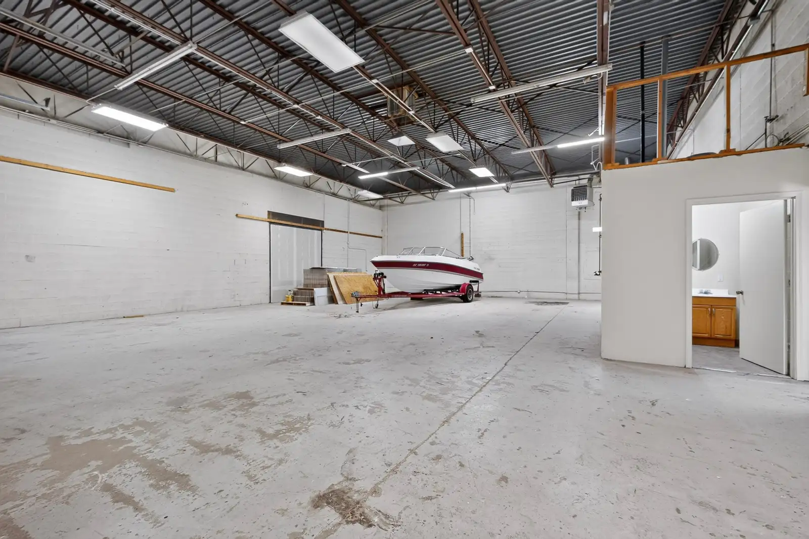 PREMIER MULTI TENANT INDUSTRIAL COMPLEX image 14