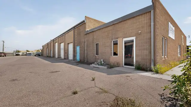 PREMIER MULTI TENANT INDUSTRIAL COMPLEX listing image